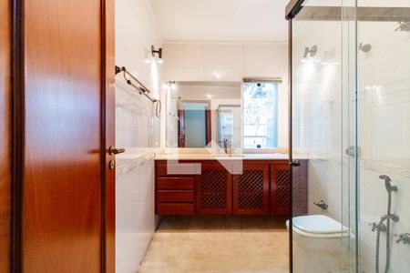 Casa à venda com 500m², 4 quartos e 5 vagasBanheiro do Quarto 4