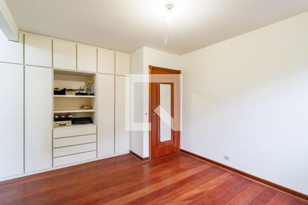 Casa à venda com 500m², 4 quartos e 5 vagasQuarto 4