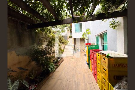 Casa à venda com 300m², 3 quartos e 2 vagasÁrea Externa