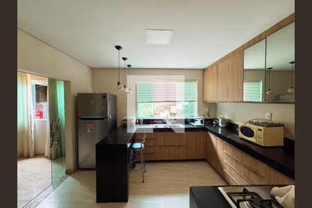 Casa à venda com 300m², 3 quartos e 2 vagasCozinha