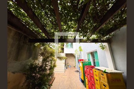 Casa à venda com 300m², 3 quartos e 2 vagasÁrea Externa