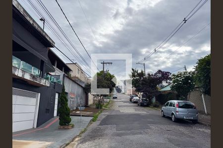 Casa à venda com 300m², 3 quartos e 2 vagasVista da Rua
