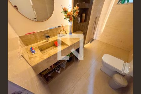 Casa à venda com 300m², 3 quartos e 2 vagasBanheiro