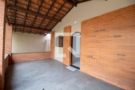 Casa para alugar com 180m², 3 quartos e 4 vagasÁrea