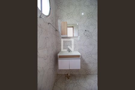 Casa para alugar com 180m², 3 quartos e 4 vagasBanheiro Sobrado