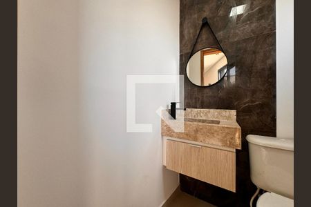 Casa à venda com 130m², 2 quartos e 4 vagas Casa à venda com 130m², 2 quartos e 4 vagasLavabo