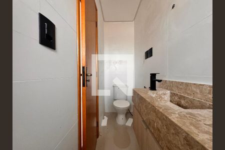 Casa à venda com 130m², 2 quartos e 4 vagas Casa à venda com 130m², 2 quartos e 4 vagasBanheiro da Suíte 1