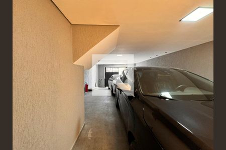 Casa à venda com 130m², 2 quartos e 4 vagas Casa à venda com 130m², 2 quartos e 4 vagasGaragem