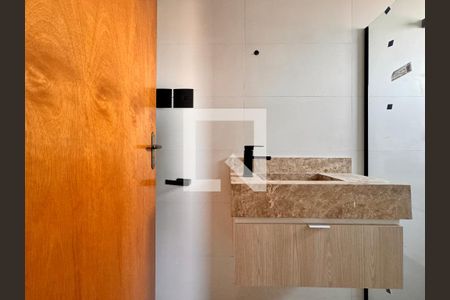 Casa à venda com 130m², 2 quartos e 4 vagas Casa à venda com 130m², 2 quartos e 4 vagasBanheiro da Suíte 1