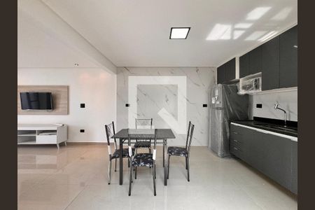 Casa à venda com 130m², 2 quartos e 4 vagas Casa à venda com 130m², 2 quartos e 4 vagasCozinha