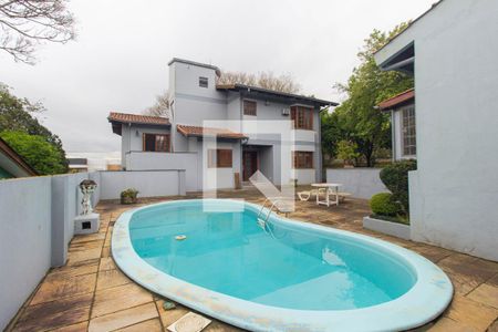 Casa à venda com 275m², 4 quartos e 3 vagasPiscina