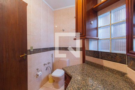 Casa à venda com 275m², 4 quartos e 3 vagasBanheiro da Suíte