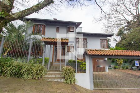 Casa à venda com 275m², 4 quartos e 3 vagasFachada
