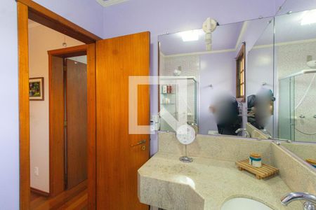 Casa à venda com 275m², 4 quartos e 3 vagasBanheiro 2