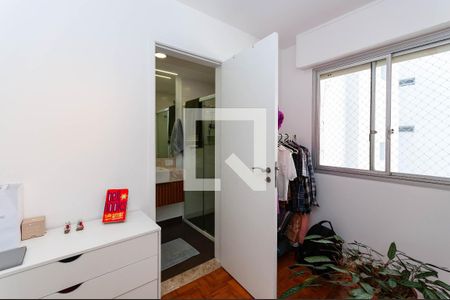 Apartamento à venda com 100m², 2 quartos e 1 vagaCloset Quarto 1 Suíte