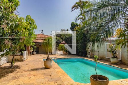 Casa à venda com 594m², 3 quartos e 8 vagasÁrea externa 