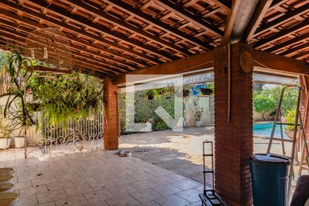 Casa à venda com 594m², 3 quartos e 8 vagasÁrea externa 