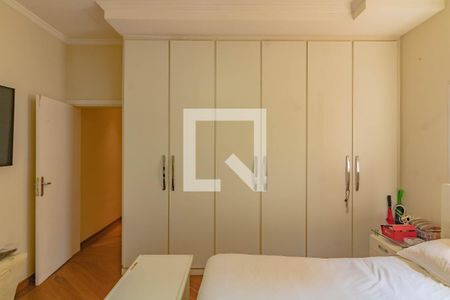 Casa à venda com 594m², 3 quartos e 8 vagasQuarto