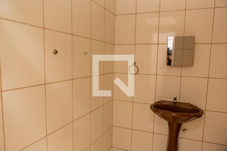 Casa à venda com 180m², 3 quartos e 1 vagaBanheiro 2