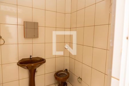 Casa à venda com 180m², 3 quartos e 1 vagaBanheiro 2