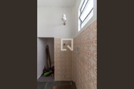 Casa à venda com 150m², 3 quartos e 2 vagasBanheiro de serviço