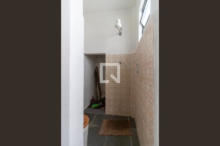 Casa à venda com 150m², 3 quartos e 2 vagasBanheiro de serviço