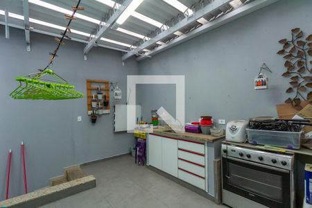 Casa para alugar com 325m², 3 quartos e 6 vagasQuintal