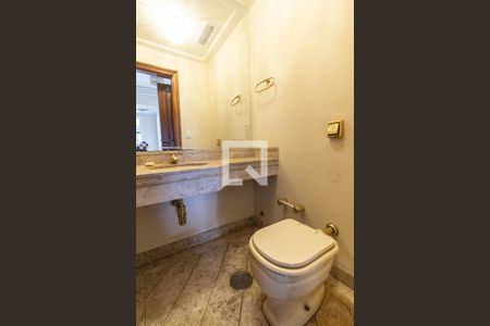 Apartamento à venda com 300m², 4 quartos e 4 vagas Apartamento à venda com 300m², 4 quartos e 4 vagasLavabo