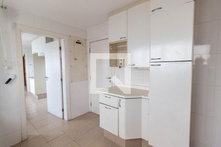 Apartamento à venda com 300m², 4 quartos e 4 vagas Apartamento à venda com 300m², 4 quartos e 4 vagasÁrea de serviço