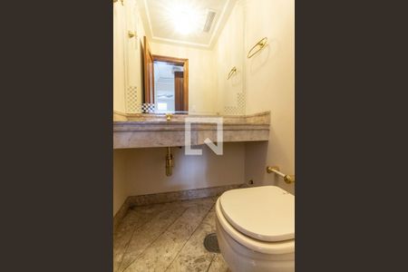 Apartamento à venda com 300m², 4 quartos e 4 vagas Apartamento à venda com 300m², 4 quartos e 4 vagasLavabo