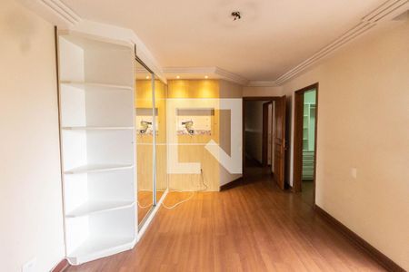 Apartamento à venda com 300m², 4 quartos e 4 vagas Apartamento à venda com 300m², 4 quartos e 4 vagasSuíte 4