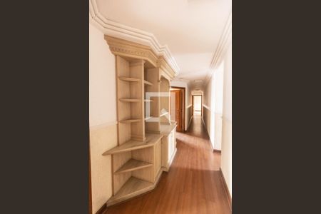 Apartamento à venda com 300m², 4 quartos e 4 vagas Apartamento à venda com 300m², 4 quartos e 4 vagasCorredor