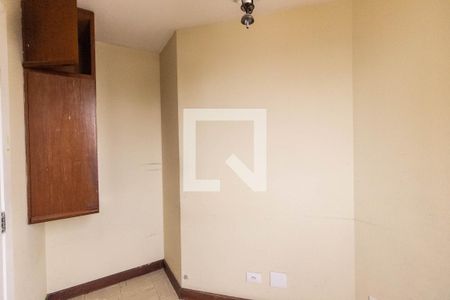 Apartamento à venda com 300m², 4 quartos e 4 vagas Apartamento à venda com 300m², 4 quartos e 4 vagasQuarto de serviço