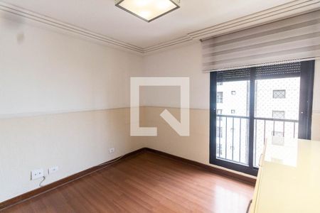 Apartamento à venda com 300m², 4 quartos e 4 vagas Apartamento à venda com 300m², 4 quartos e 4 vagasSuíte 3