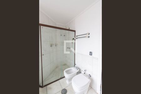 Apartamento à venda com 300m², 4 quartos e 4 vagas Apartamento à venda com 300m², 4 quartos e 4 vagasBanheiro Suíte 4