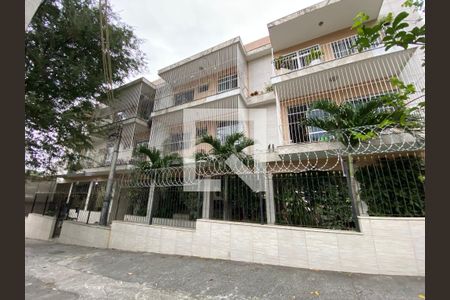 Apartamento à venda com 60m², 2 quartos e 1 vaga Apartamento à venda com 60m², 2 quartos e 1 vagaFachada