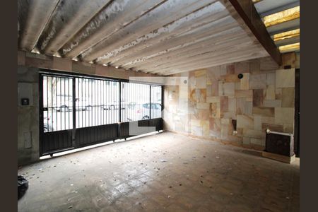 Casa à venda com 183m², 2 quartos e 1 vagaGaragem