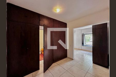 Casa à venda com 246m², 3 quartos e 3 vagas Casa à venda com 246m², 3 quartos e 3 vagasCloset Suíte