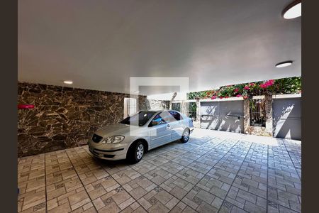 Casa à venda com 246m², 3 quartos e 3 vagas Casa à venda com 246m², 3 quartos e 3 vagasGaragem