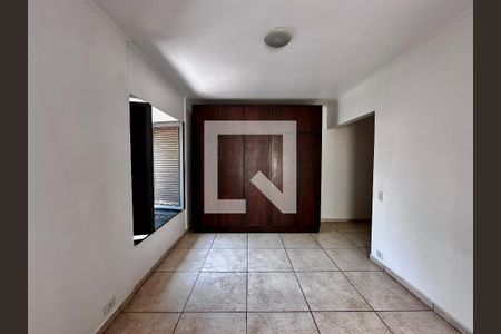 Casa à venda com 246m², 3 quartos e 3 vagas Casa à venda com 246m², 3 quartos e 3 vagasSuíte