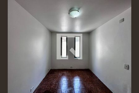 Casa à venda com 246m², 3 quartos e 3 vagas Casa à venda com 246m², 3 quartos e 3 vagasQuarto de Serviço