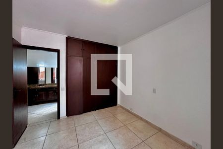 Casa à venda com 246m², 3 quartos e 3 vagas Casa à venda com 246m², 3 quartos e 3 vagasQuarto 3