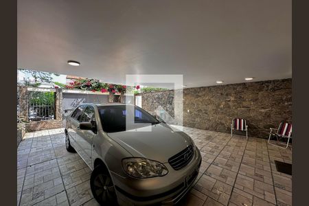 Casa à venda com 246m², 3 quartos e 3 vagas Casa à venda com 246m², 3 quartos e 3 vagasGaragem