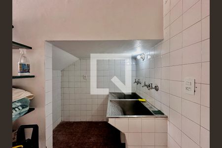 Casa à venda com 246m², 3 quartos e 3 vagas Casa à venda com 246m², 3 quartos e 3 vagasÁrea de Serviço