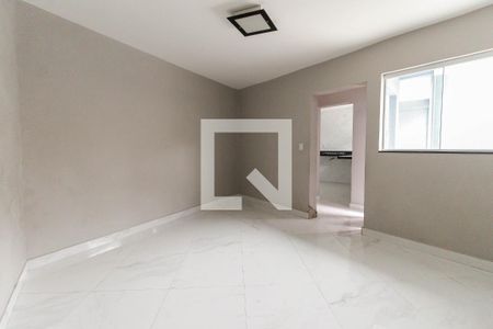 Casa à venda com 250m², 5 quartos e 3 vagas Casa à venda com 250m², 5 quartos e 3 vagasSala casa 3