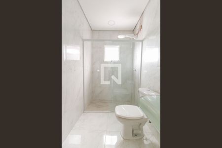 Casa à venda com 250m², 5 quartos e 3 vagas Casa à venda com 250m², 5 quartos e 3 vagasBanheiro casa 1