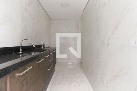 Casa à venda com 250m², 5 quartos e 3 vagas Casa à venda com 250m², 5 quartos e 3 vagasCozinha Casa 1