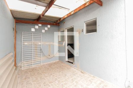 Casa à venda com 250m², 5 quartos e 3 vagas Casa à venda com 250m², 5 quartos e 3 vagasÁrea de Serviço casa 1