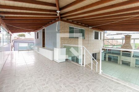 Casa à venda com 250m², 5 quartos e 3 vagas Casa à venda com 250m², 5 quartos e 3 vagasÁrea externa casa 1