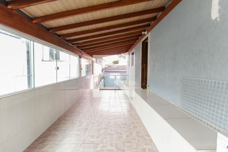 Casa à venda com 250m², 5 quartos e 3 vagas Casa à venda com 250m², 5 quartos e 3 vagasÁrea externa casa 1